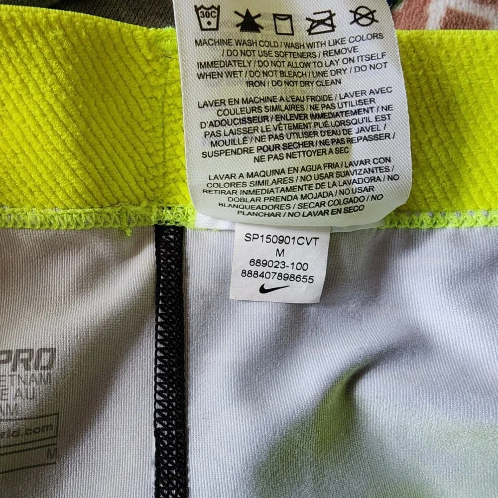 Nike Medium Black Volt Geometric Nike Pro Capri Leggings Running Workout Gym